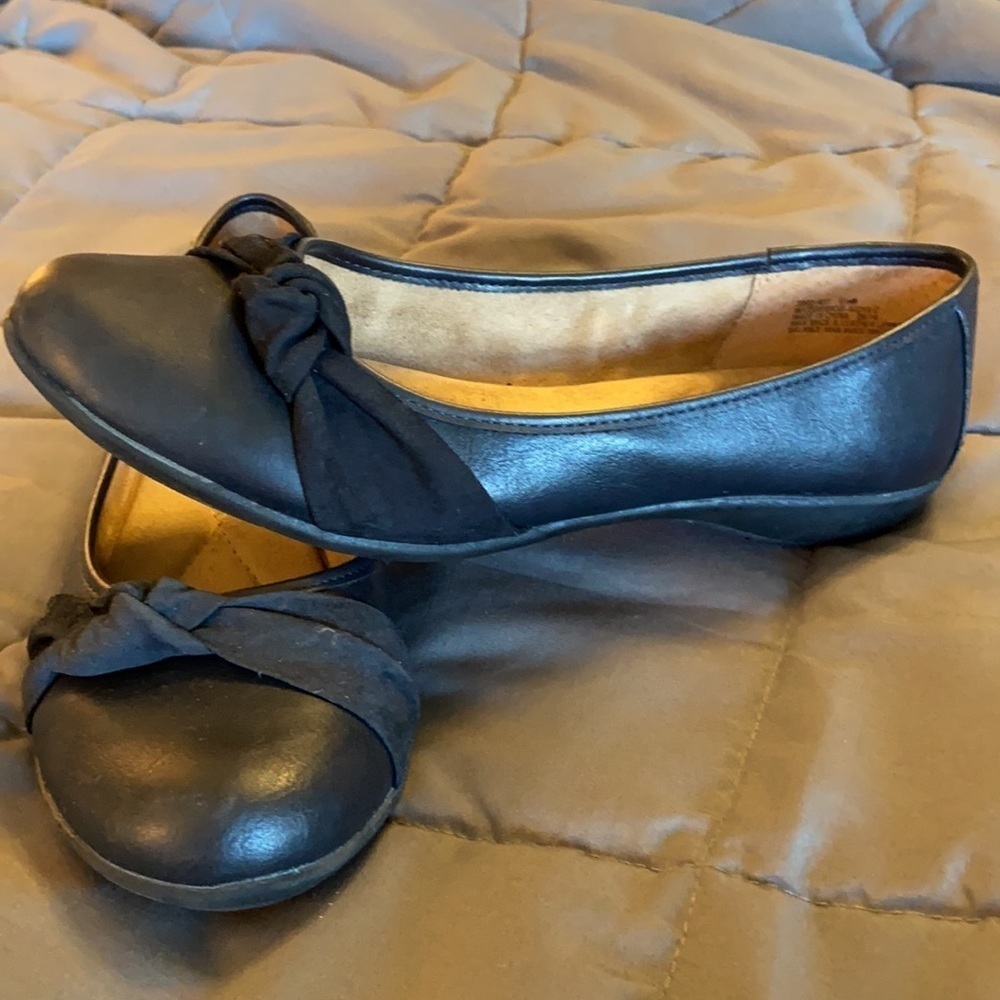 G.H. Bass & Co. Black Leather Flat